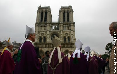 Notre Dame (obsèques Mgr Lustigier).